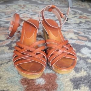 American Eagle strappy heels